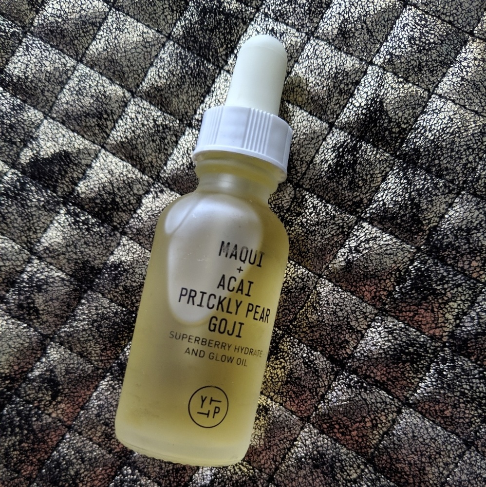 YTTP Superberry Hydrate and Glow Oil
